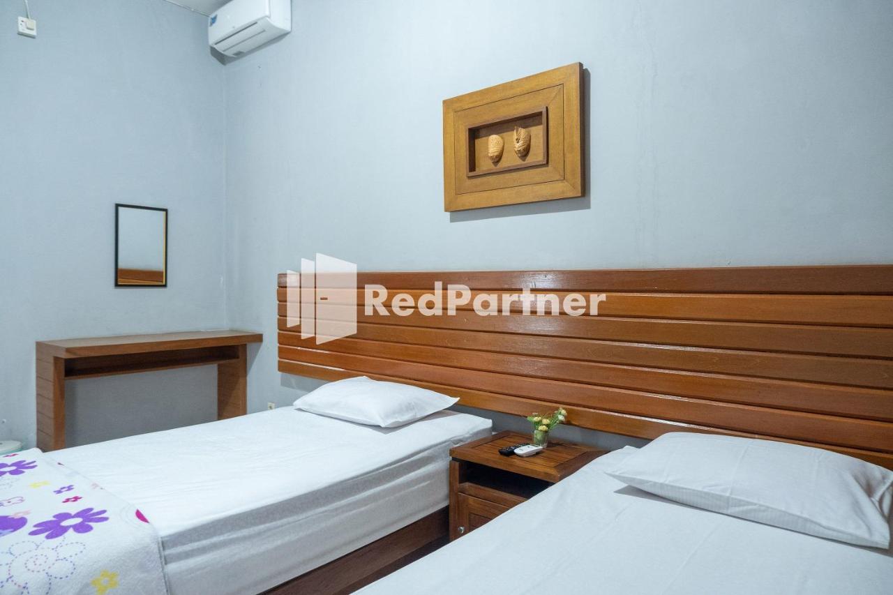 Omah Capung Near Malioboro Area Mitra Reddoorz Hotel Yogyakarta Eksteriør billede