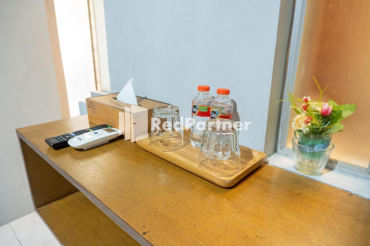 Omah Capung Near Malioboro Area Mitra Reddoorz Hotel Yogyakarta Eksteriør billede